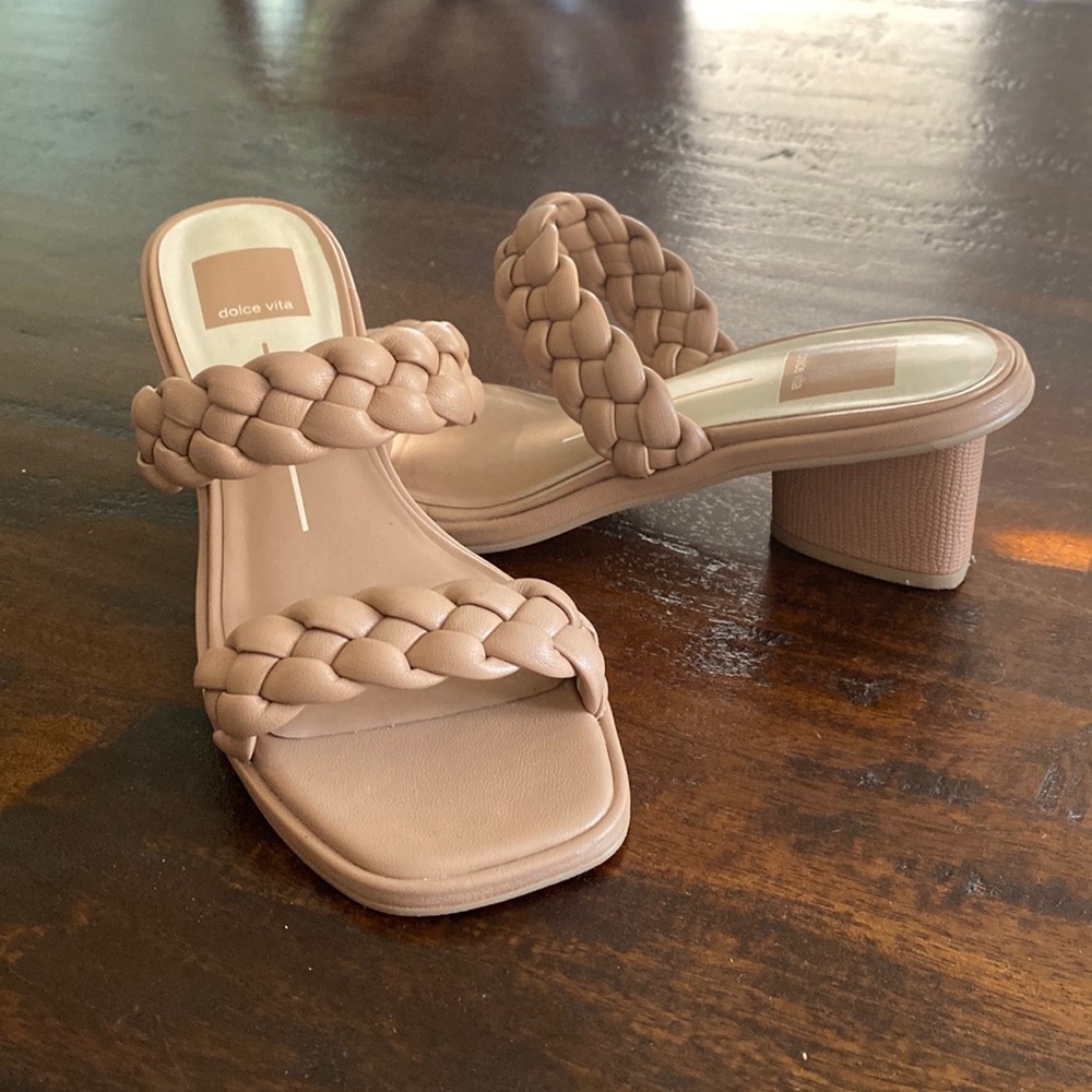 DOLCE VITA Size 7 Nude Sandals